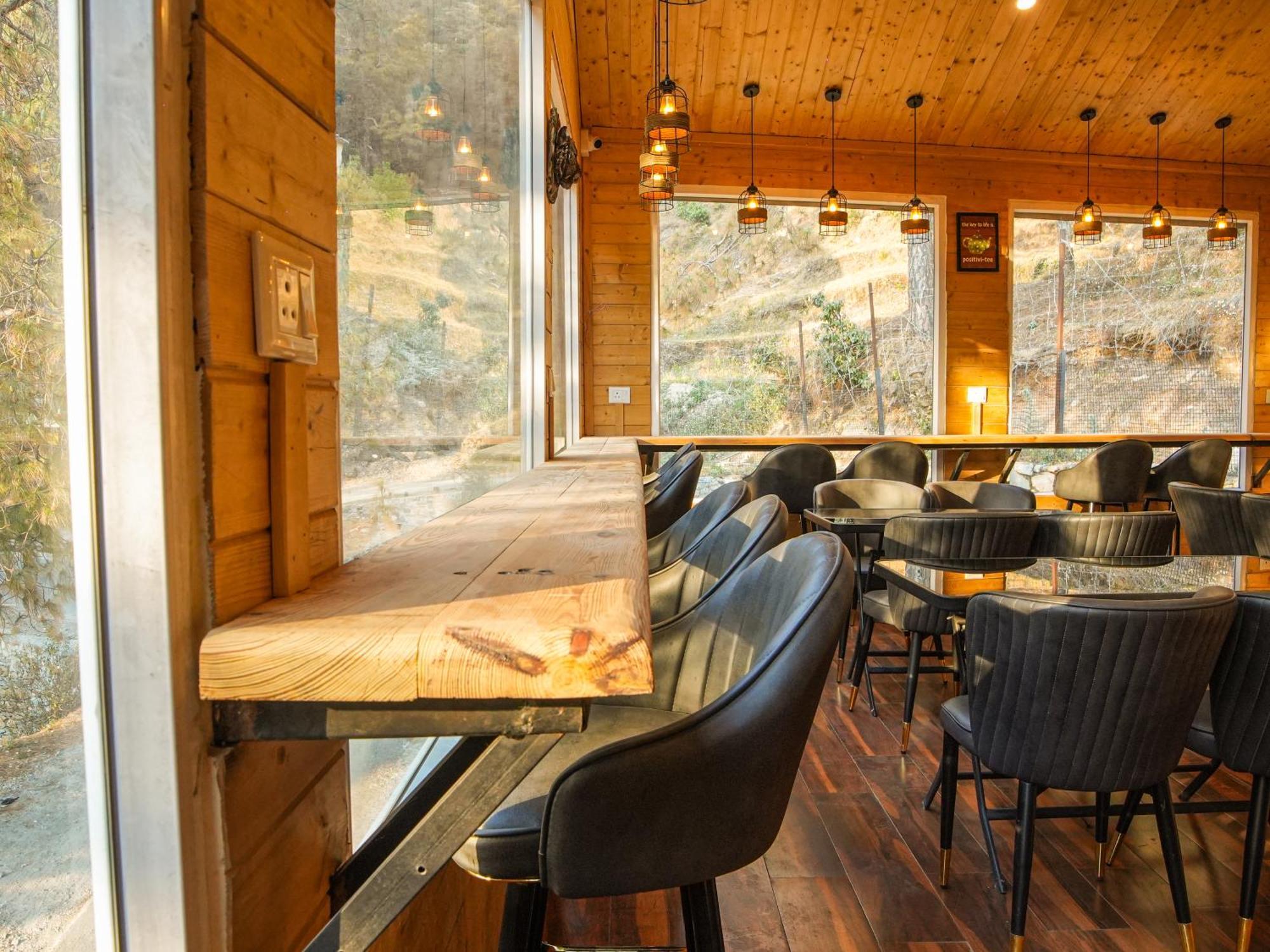 מלון מוקטשוואר Thehimalayanliving Whistling Pines מראה חיצוני תמונה