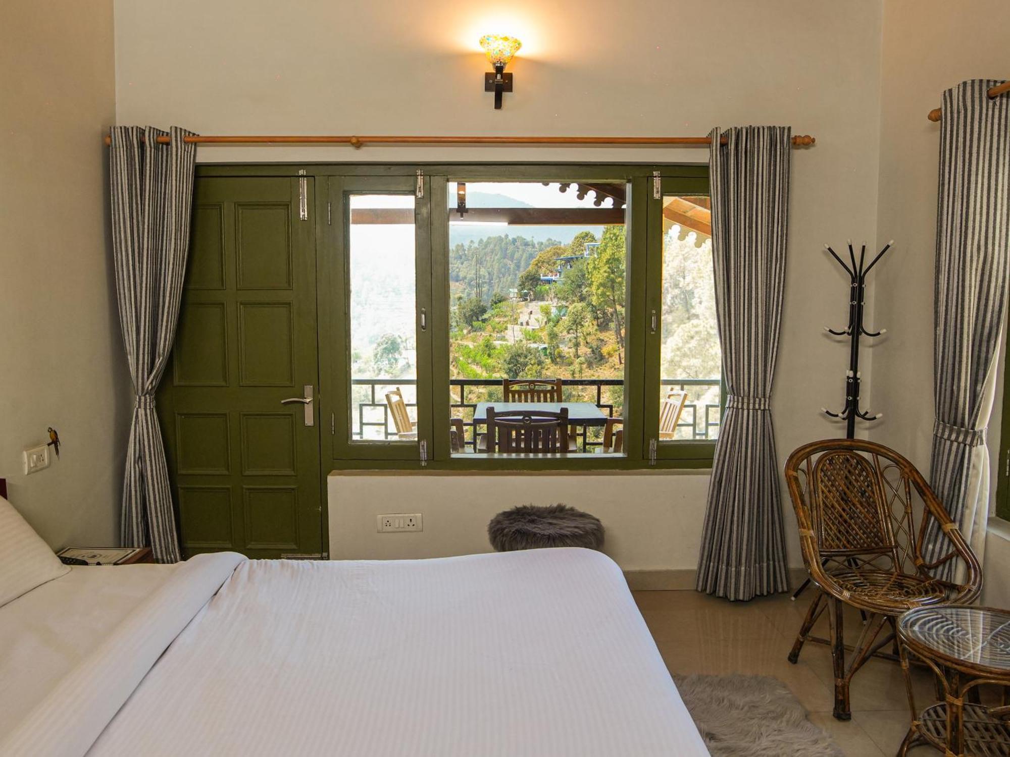 מלון מוקטשוואר Thehimalayanliving Whistling Pines מראה חיצוני תמונה